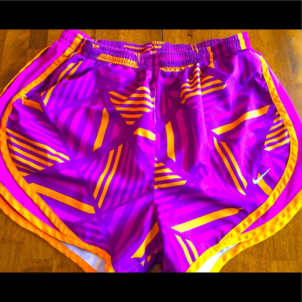 2/$20❗️Sale❗️Ladies Nike Running Shorts Size Small